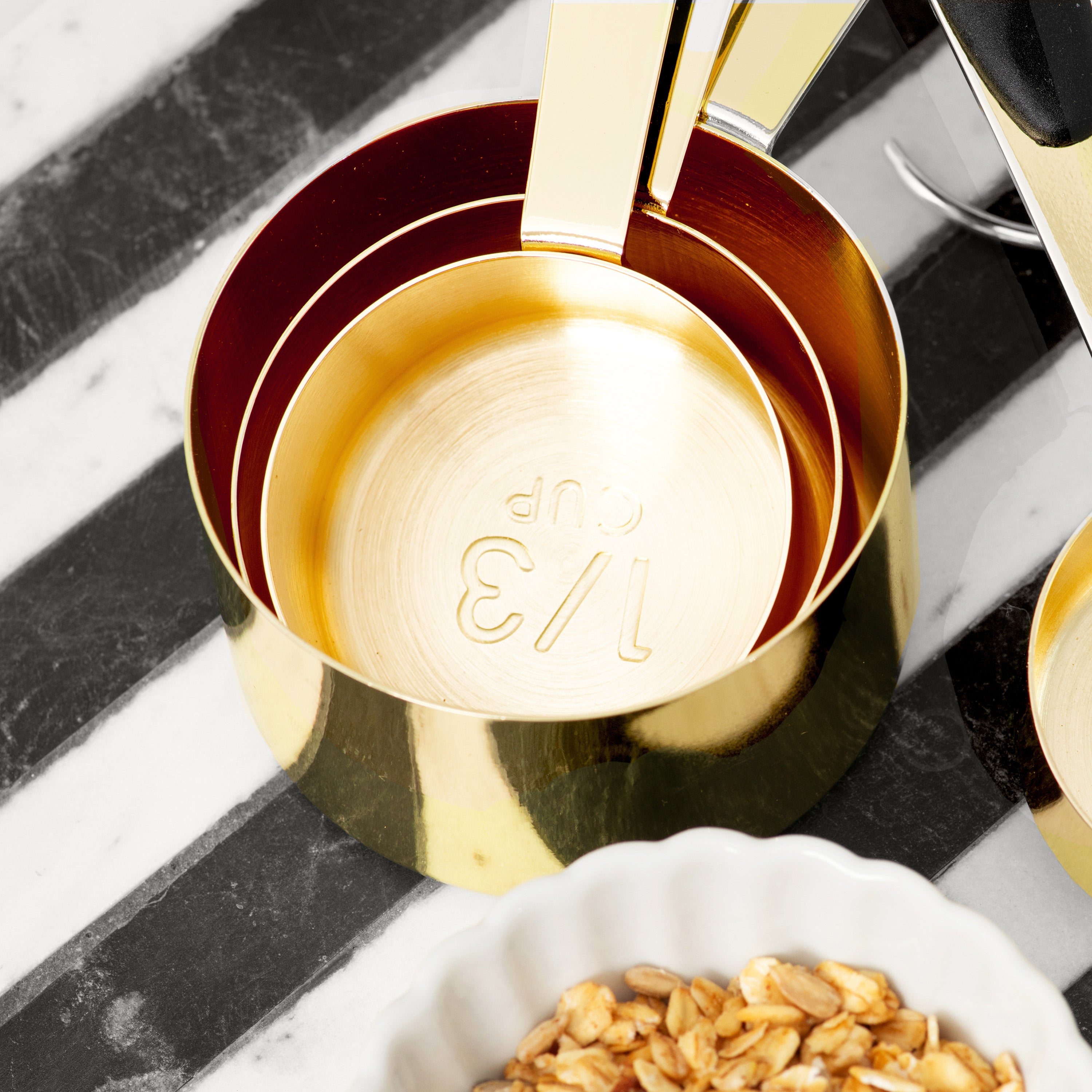 Black and Light Gold Measuring Cups and Spoons Set