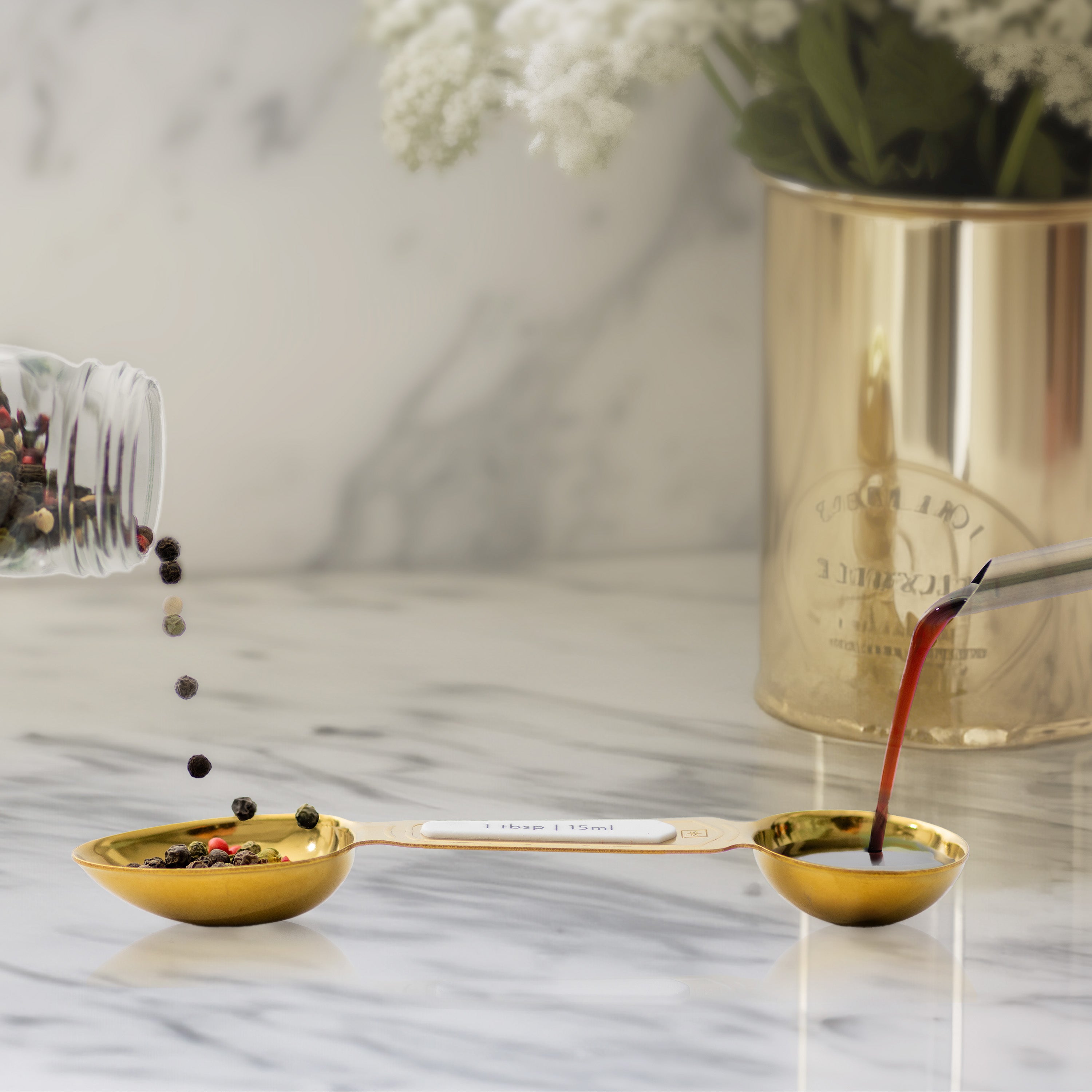 Timeless White and Gold Magnetic Measuring Spoon Set - Styled Settings
