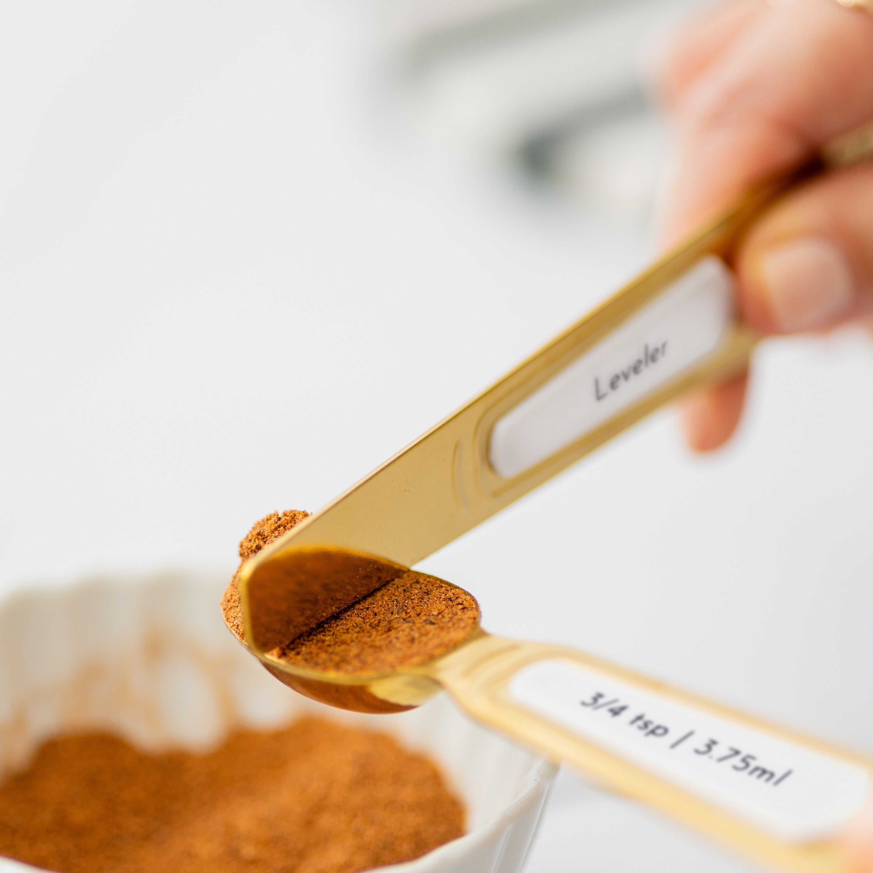 Timeless White and Gold Magnetic Measuring Spoon Set - Styled Settings