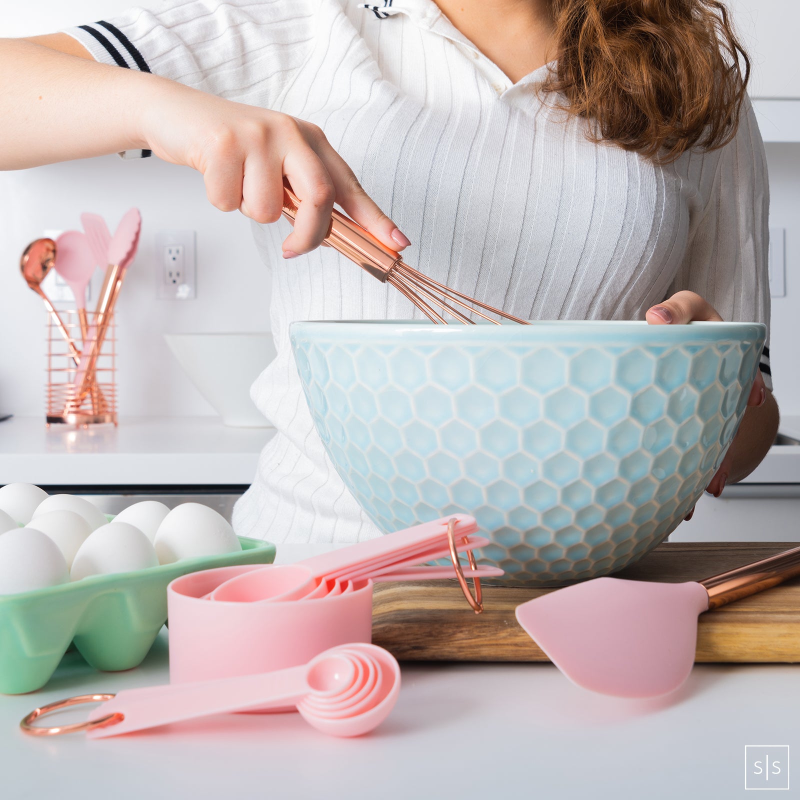 Pink and Copper Kitchen Utensils Set with Holder