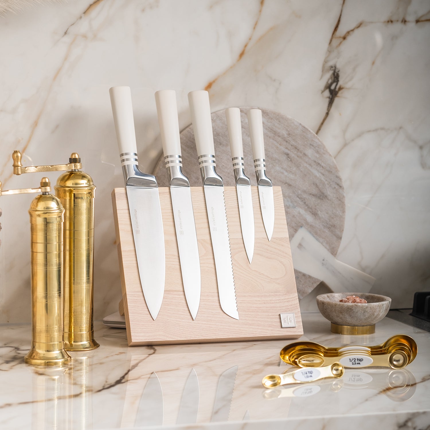 White and Silver Knife Set with Magnetic Knife Block - Styled Settings