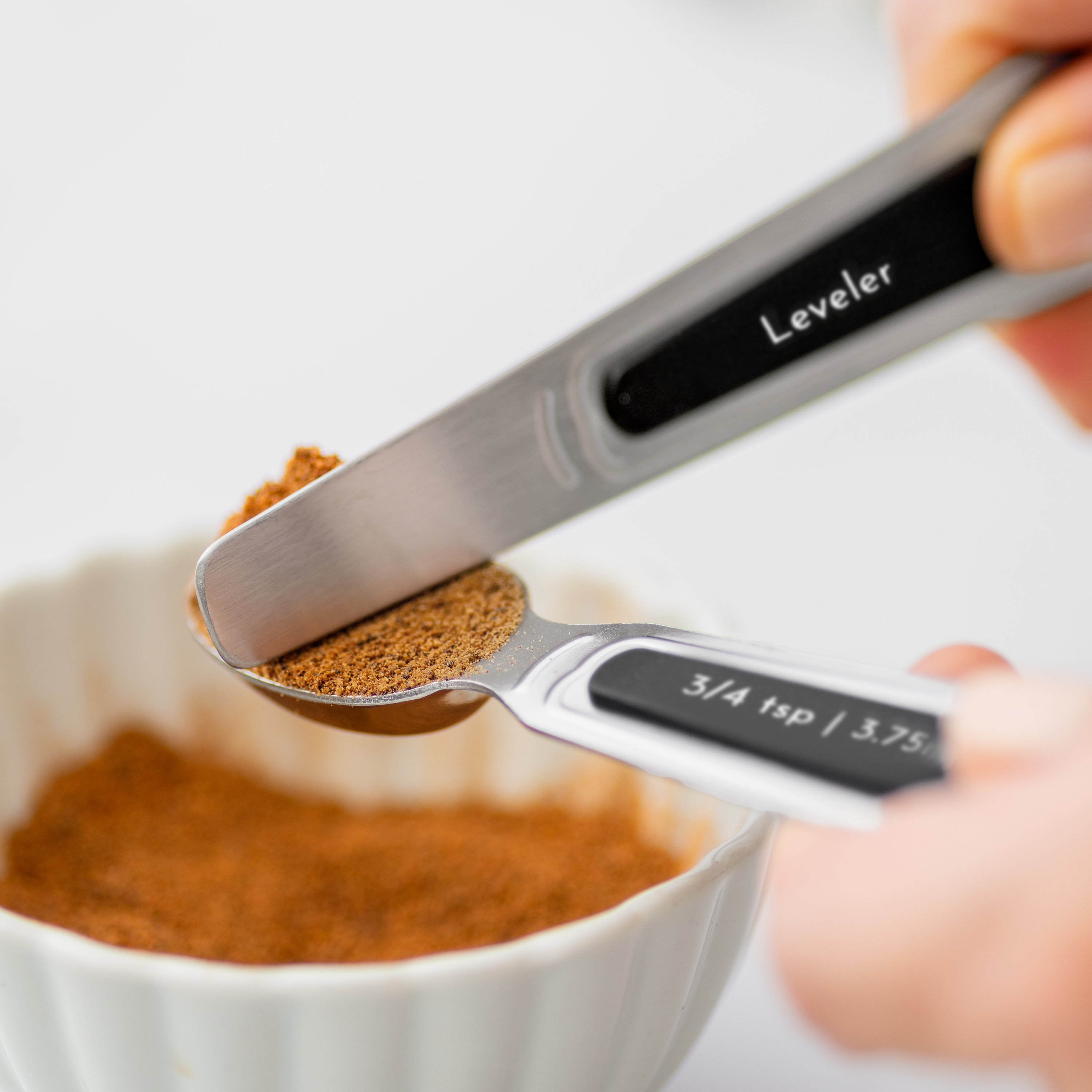 Timeless Silver Magnetic Measuring Spoons Set - Styled Settings