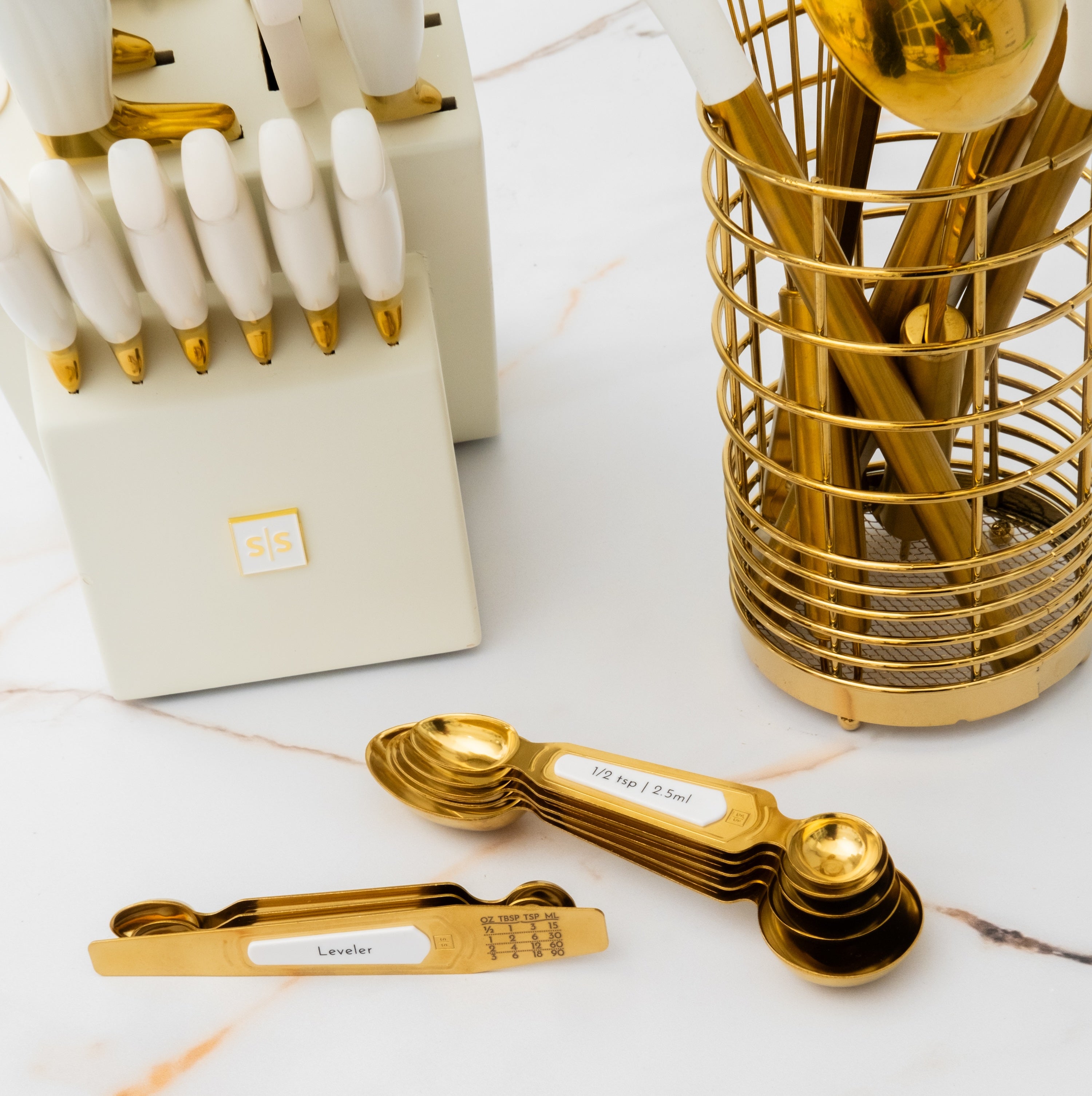 Timeless White and Gold Magnetic Measuring Spoon Set - Styled Settings